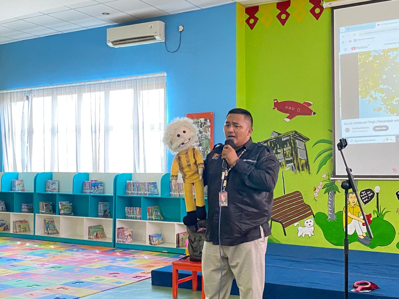 Wisata LiterAsyik Ke Perpustakaan Jakarta Timur Bersama TK Al Istiqomah